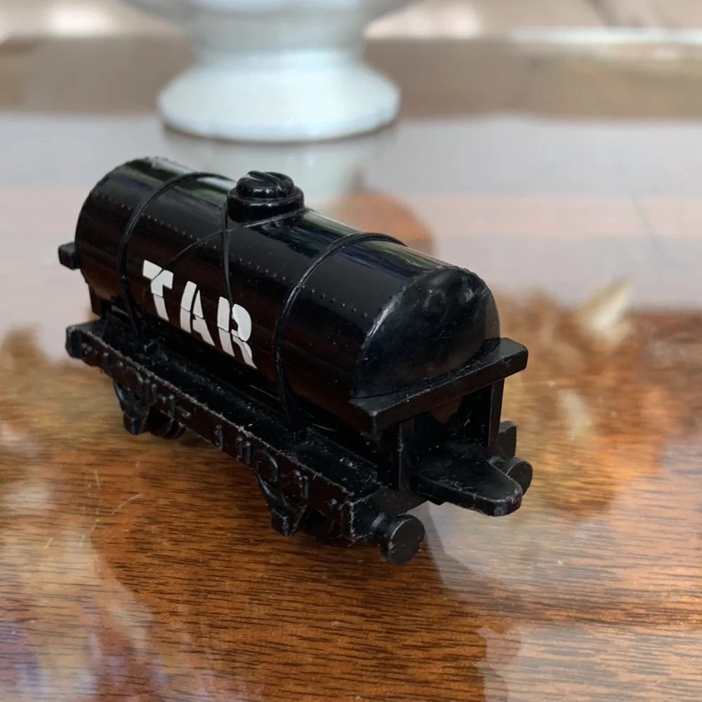Tar Thomas The Tank Engine & Friends 1993 Britt Alcroft Limited Train Toy Ertl